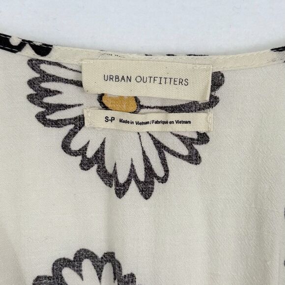Urban Outfitters Bettie Daisy Print Twist Front Mini Dress Linen Blend Sz Small - Picture 3 of 11